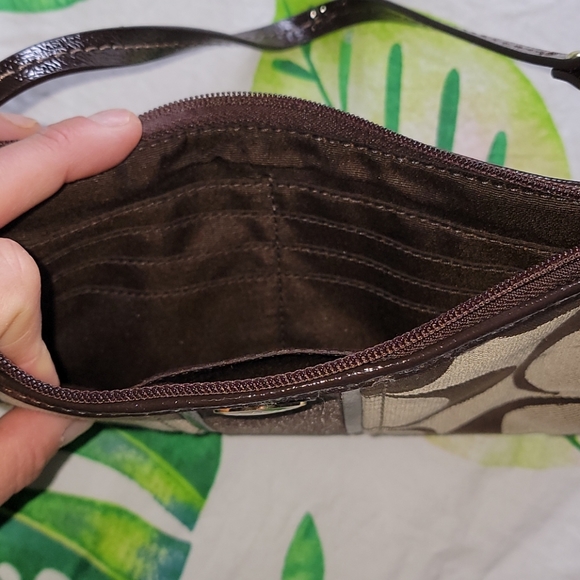 COACH WRISTLET - Picture 3 of 3